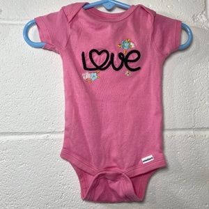 Gerber Pink Short Sleeve Onesie Bodysuit Love Embroidery size 0-3 months